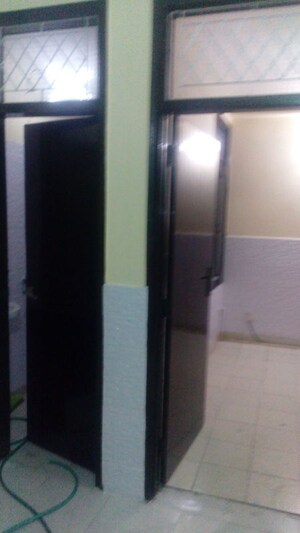 Building Lobby in 2 BHK Builder Floor at Zakir Nagar – for Sale