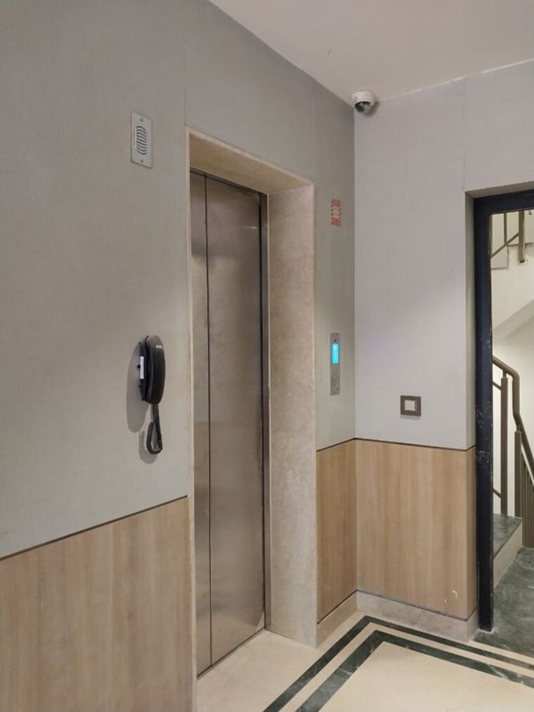 Bathroom, dlf phase i 4 Bedroom 425 Sq.Yd. Builder Floor In Dlf Phase I Gurgaon 10602337
