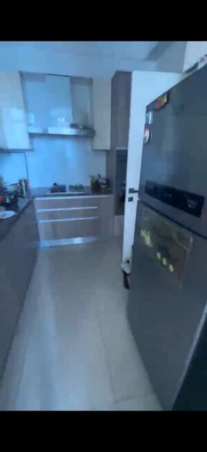 Furnished Amenities in 3.5 BHK Apartment at DLF The Primus, Sector 82a – for Sale
