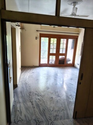 3 BHK Builder Floor For Rent in Naraina