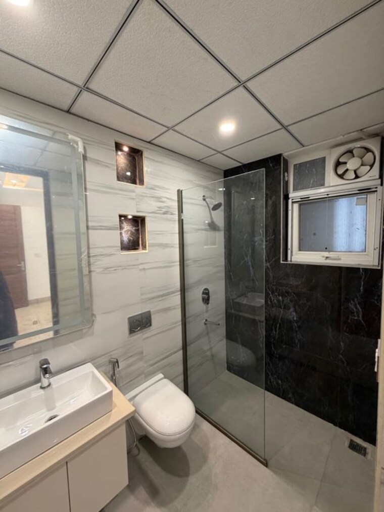 Attached Bathroom, nabha 4 Bedroom 2600 Sq.Ft. Apartment In Nabha Zirakpur 10602353