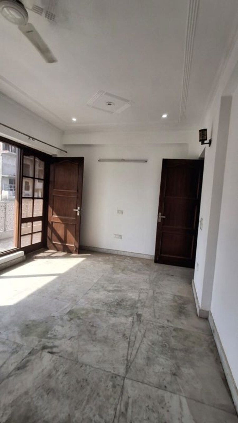 Room, sector 42 3 Bedroom 205 Sq.Yd. Builder Floor In Sector 42 Gurgaon 10602368