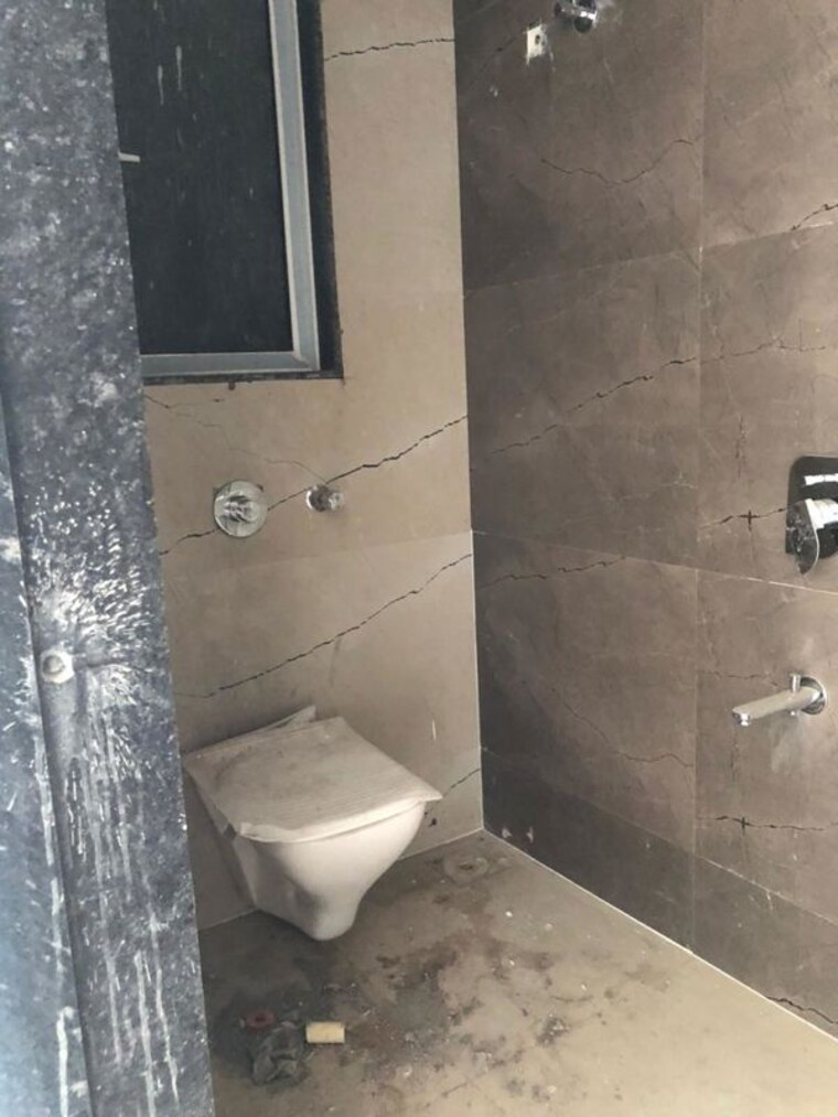 Bathroom, shiv-krupa-chs-malad-east 1 Bedroom 421 Sq.Ft. Apartment In Malad East Mumbai 10602347