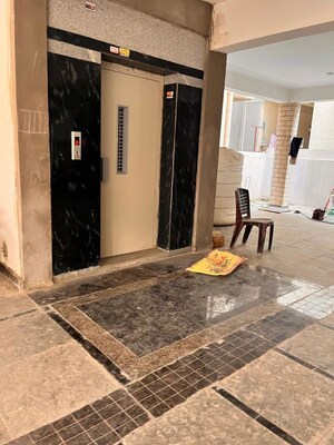 Lift in 2 BHK Apartment at Lb Nagar – for Sale