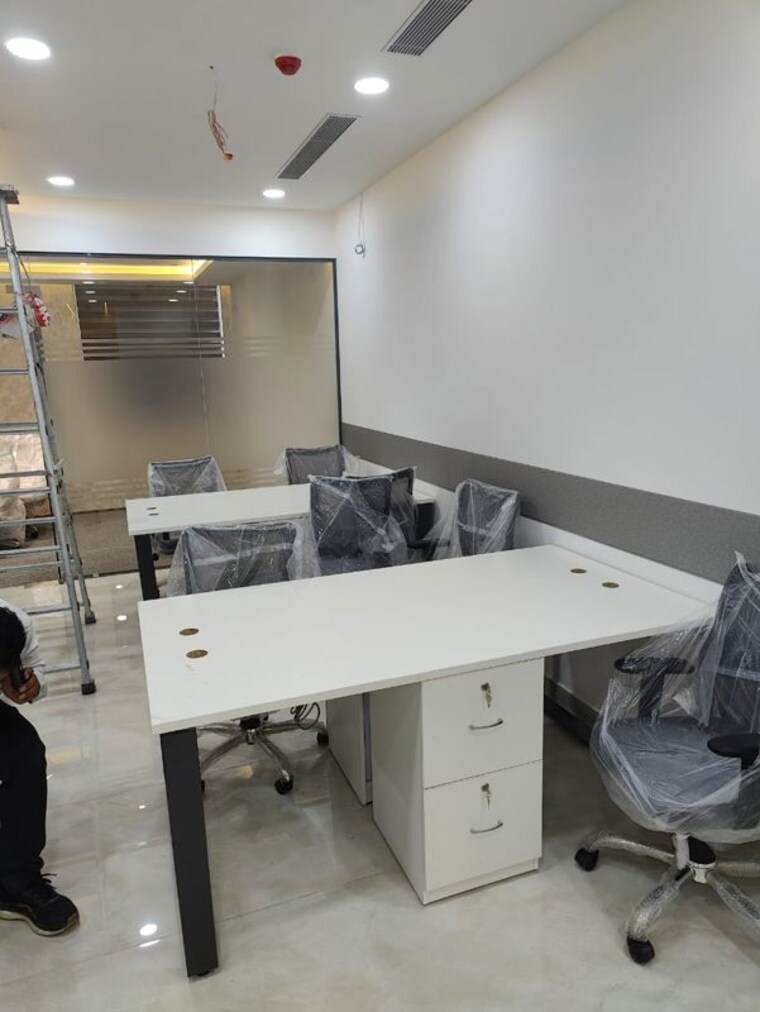 Team Area, pioneer-urban-square Commercial Office Space 1100 Sq.Ft. In Sector 62 Gurgaon 10602390