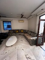 3 BHK + Prayer Room,Store Room 200 Sq.Yd. Builder Floor in Naraina