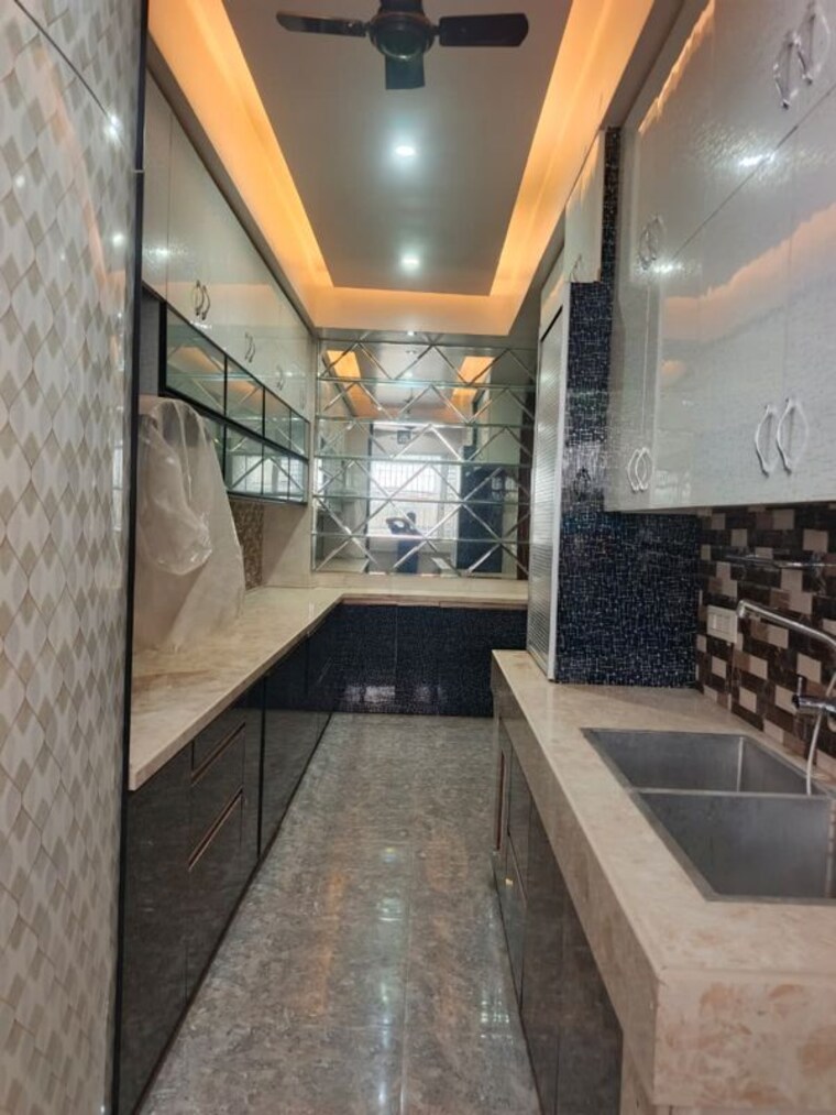 Kitchen, sector 57 3 Bedroom 2500 Sq.Ft. Builder Floor In Sector 57 Gurgaon 10602442