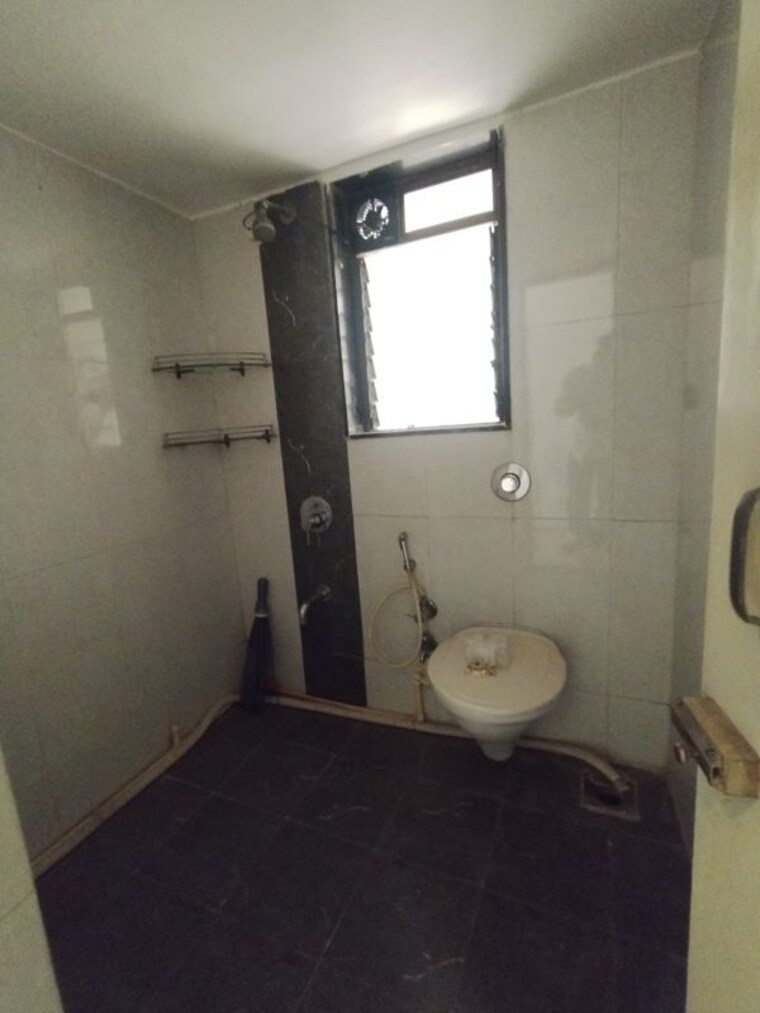 Bathroom, shree-satya-shankar-residency 2.5 Bedroom 805 Sq.Ft. Apartment In Manpada Thane 10602443