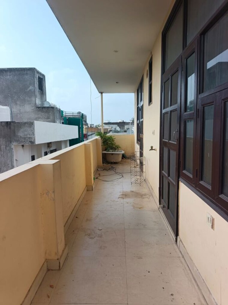 Kitchen, ardee-city 2.5 Bedroom 1200 Sq.Ft. Builder Floor In Sector 52 Gurgaon 10602473