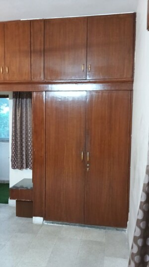 Furnished Amenities in 3 BHK Apartment at Kt Nagar – for Rent