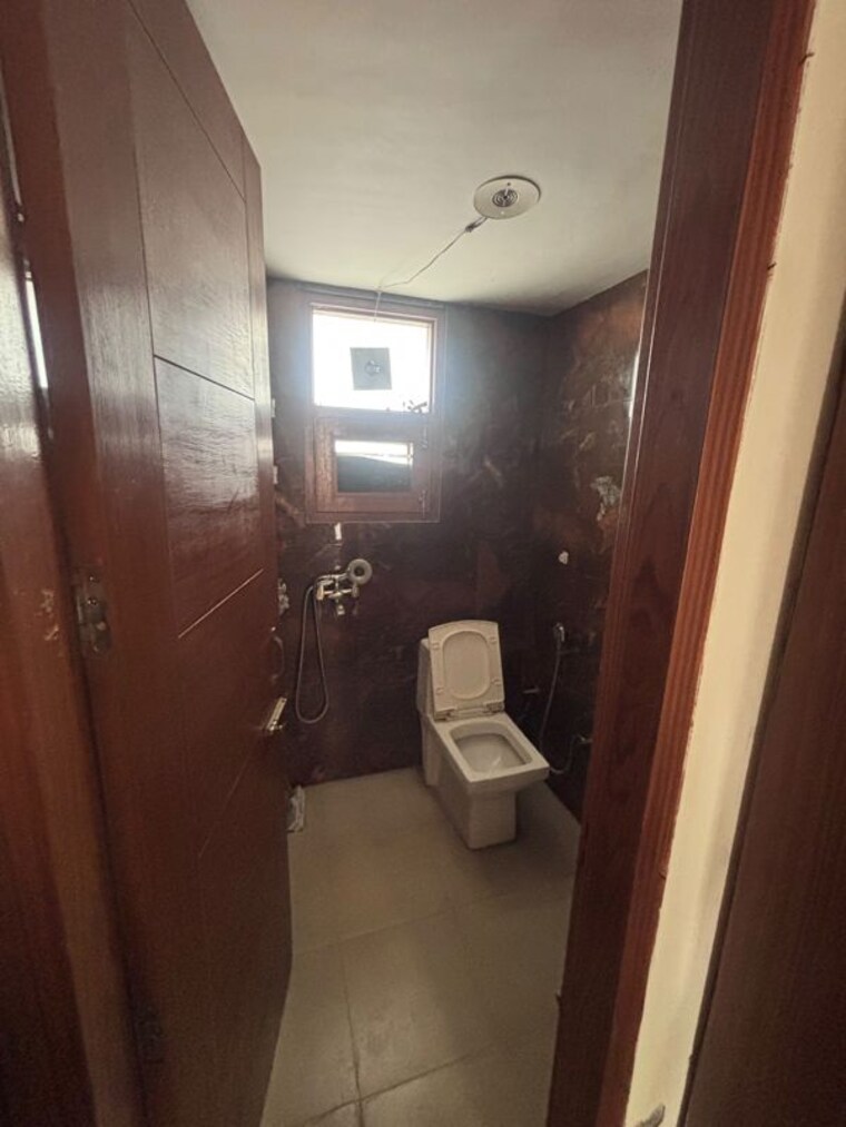 Bathroom, aerocity 1 RK 100 Sq.Ft. Builder Floor In Aerocity Mohali 10602504