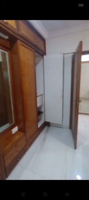 Building Lobby in 3 BHK Apartment at Aaradhana Chs Lokhandwala, Lokhandwala – for Rent