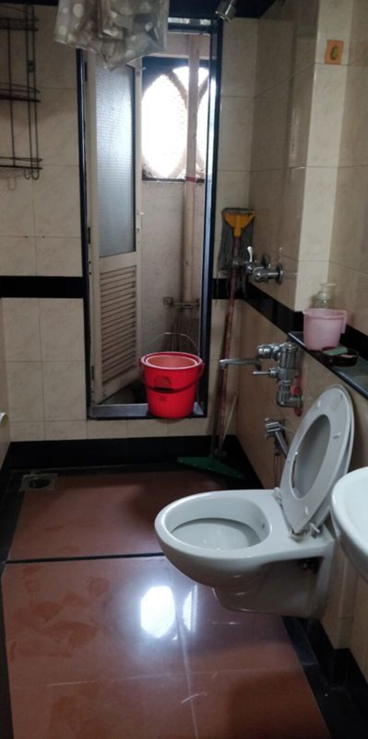 Attached Bathroom, silver-crest-powai 2 Bedroom 930 Sq.Ft. Apartment In Powai Mumbai 10602542