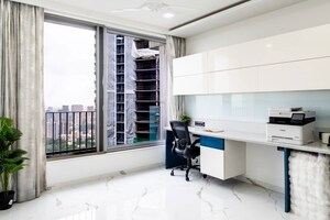 Study Room in 5 BHK Apartment at Oberoi Realty Esquire, Goregaon East – for Sale