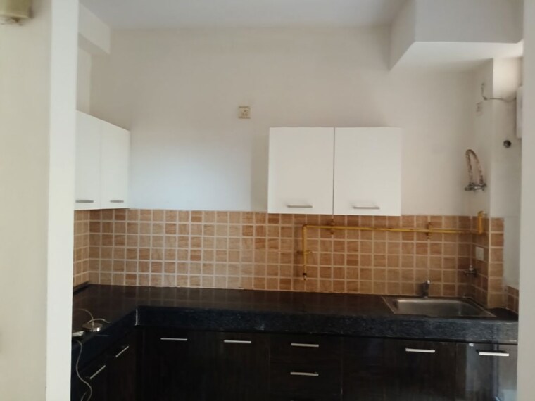 Kitchen, mahagun-my-woods 2.5 Bedroom 1110 Sq.Ft. Apartment In Sector 16c Greater Noida Greater Noida 10602503