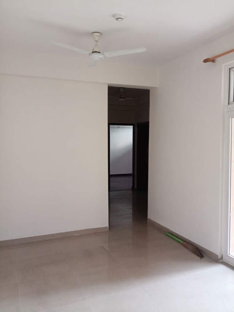 Room, mahagun-my-woods 2.5 Bedroom 1110 Sq.Ft. Apartment In Sector 16c Greater Noida Greater Noida 10602503