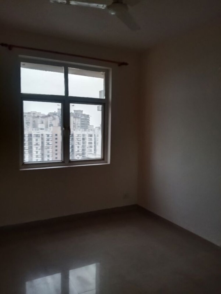 Room, mahagun-my-woods 2.5 Bedroom 1110 Sq.Ft. Apartment In Sector 16c Greater Noida Greater Noida 10602503