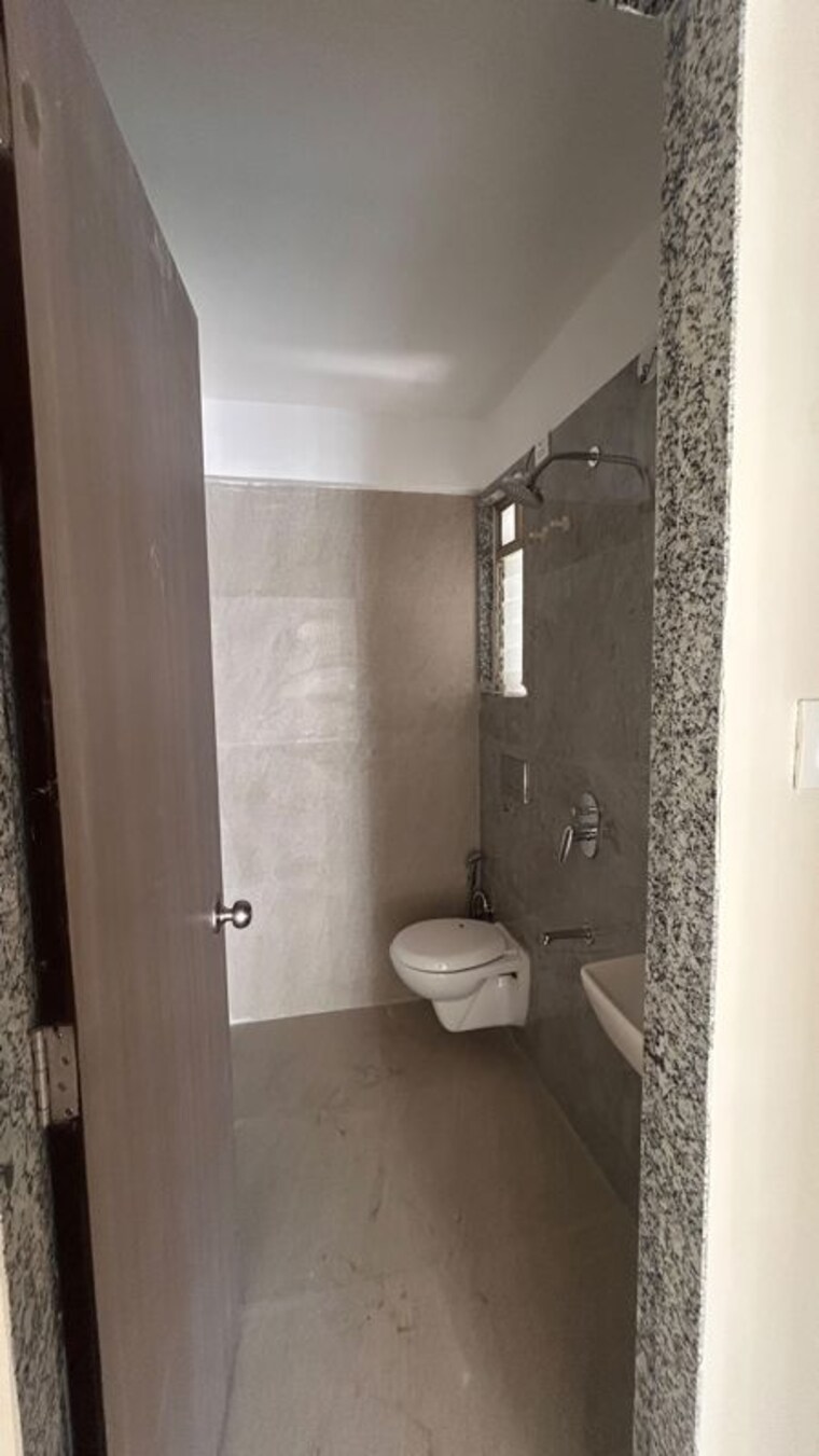 Bathroom, lodha-crown-taloja-quality-homes 2 Bedroom 479 Sq.Ft. Apartment In Dombivli East Thane 10602557