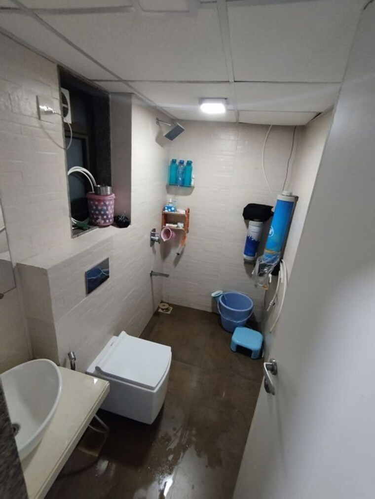 Attached Bathroom, kanakia-silicon-valley 2 Bedroom 667 Sq.Ft. Apartment In Powai Mumbai 10602567