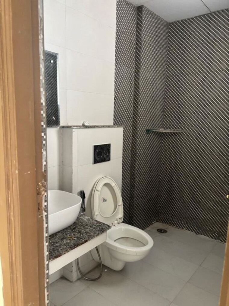 Bathroom, affinity-greens 3 Bedroom 1500 Sq.Ft. Apartment In International Airport Road Zirakpur 10602599