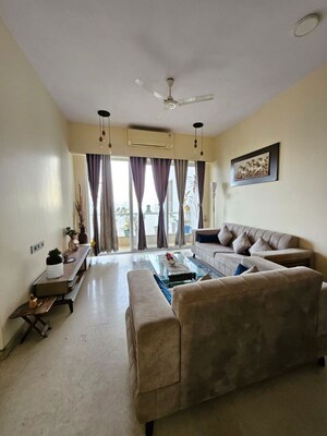 Bedroom in 2 BHK Apartment at Omkar Alta Monte, Malad East – for Rent