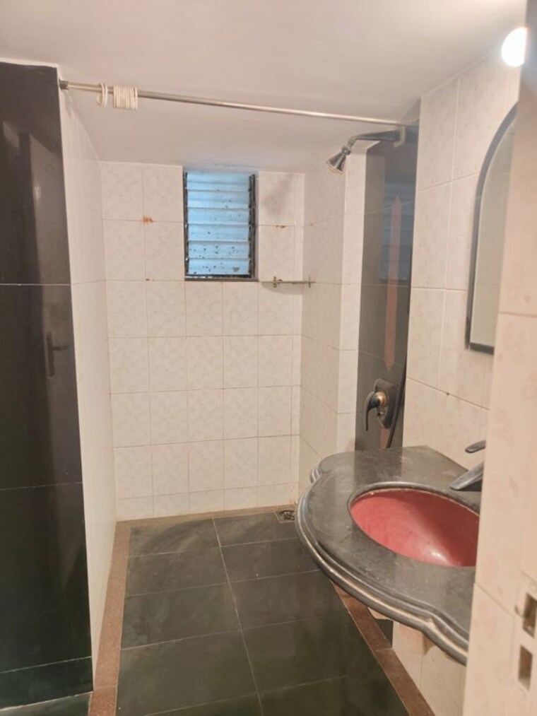 Bathroom, indralok-apartments-andheri 1 Bedroom 550 Sq.Ft. Apartment In Andheri West Mumbai 10602614