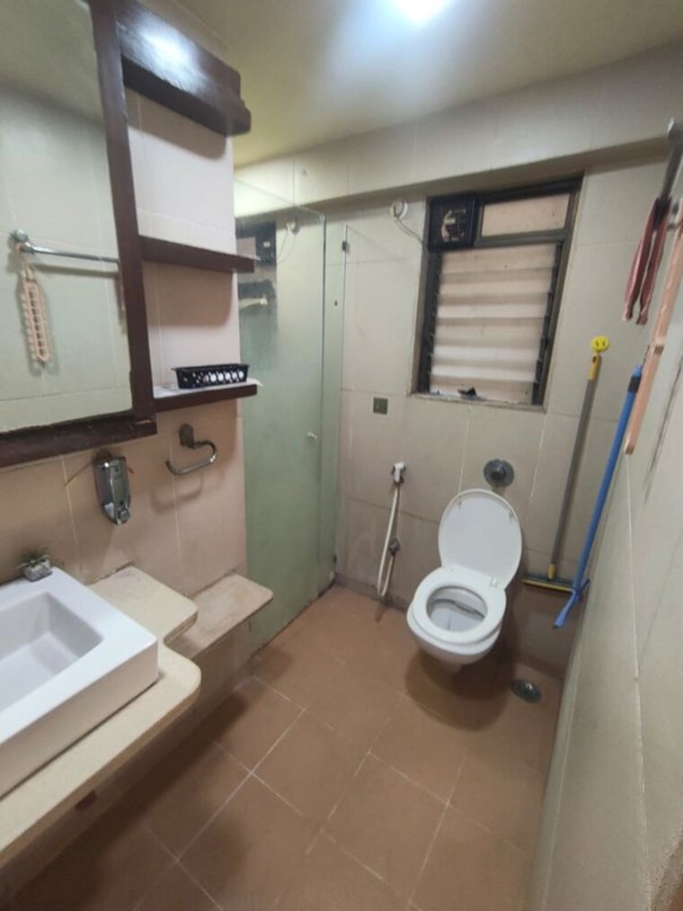 Bathroom, vijay-vilas-taurus-building-11-to-15 2 Bedroom 700 Sq.Ft. Apartment In Ghodbunder Road Thane 10602398