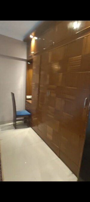 Furnished Amenities in 1 BHK Apartment at King Ston Apartment, Andheri West – for Rent
