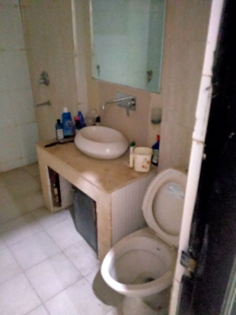 Bathroom, ss-aaron-ville 4 Bedroom 260 Sq.Yd. Villa In Sector 48 Gurgaon 10602628