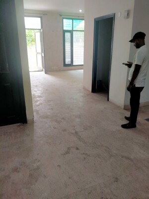 Room in 4 BHK Villa at SS Aaron Ville, Sector 48 – for Sale