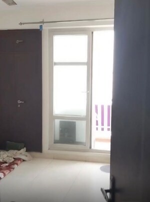 Room in 3 BHK Apartment at Value Meadows Vista, Raj Nagar Extension – for Sale