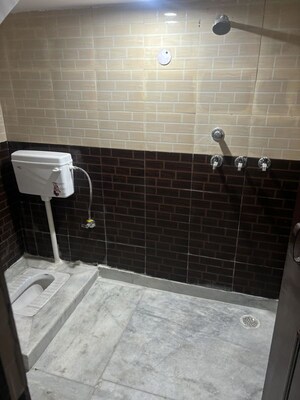 Bathroom in 1 BHK Builder Floor at Sector 22 – for Rent