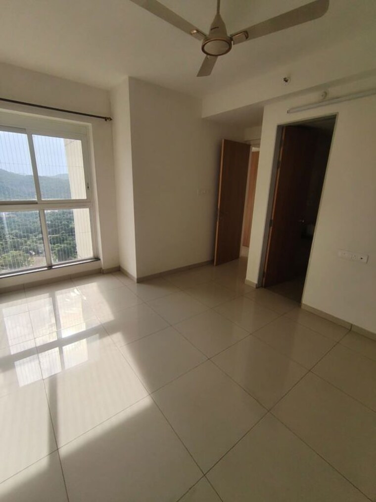 Bedroom, godrej-emerald 2 Bedroom 700 Sq.Ft. Apartment In Ghodbunder Road Thane 10602650
