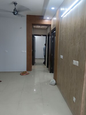 2 BHK Apartment For Rent in Shri Radha Aqua Garden, Sector 16b Greater Noida