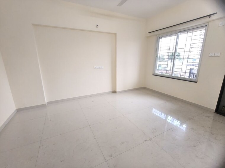 Room, vertical-alcinia 3 Bedroom 1300 Sq.Ft. Apartment In Mohammadwadi Pune 10552317