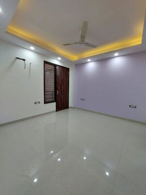 Room in 3 BHK Apartment at BPTP Park Generations, Sector 37d – for Sale