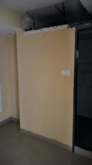 Room in  Office Space at Shiv Tower, Khopat – for Rent