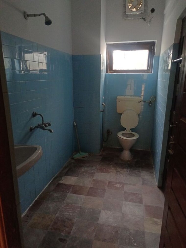 Bathroom, jubilee-residency 3 Bedroom 2500 Sq.Ft. Builder Floor In Jubilee Hills Hyderabad 10602699