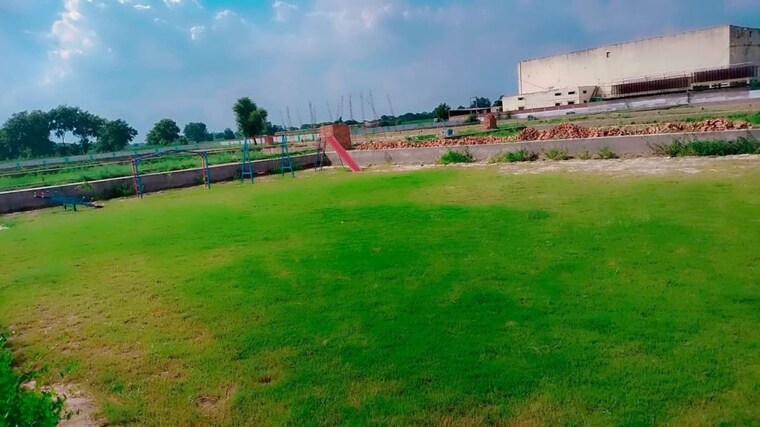 Garden, agra gpo  81 Sq.Yd. Plot In Agra Gpo Agra 10590731