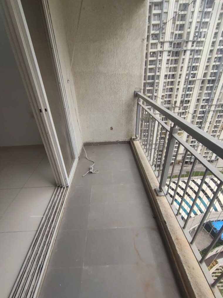 Balcony, godrej-emerald 2 Bedroom 750 Sq.Ft. Apartment In Ghodbunder Road Thane 10602709