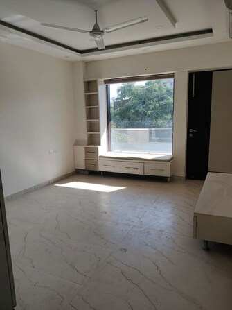 3 BHK + Prayer Room,Servant Room,Study Room,Extra Room,Basement,Store Room 3010 Sq.Ft. Apartment in Mahindra Luminare