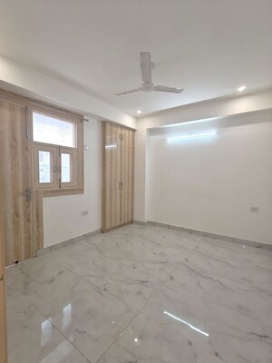 Room in 2 BHK Builder Floor at Neb Sarai – for Rent