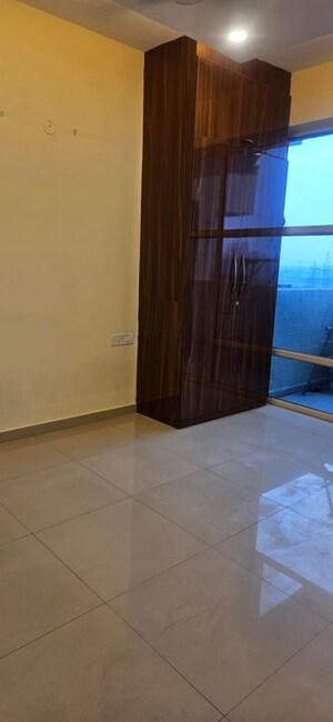 Room in 2 BHK Apartment at Pyramid Urban Homes 3, Sector 67a – for Rent