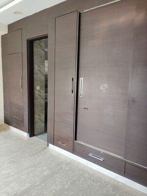 Building Lobby in 3 BHK Apartment at Mahindra Luminare, Sector 59 – for Rent