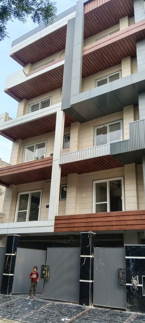 4 BHK Builder Floor For Sale in Sector 85