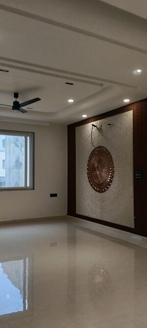 Building Lobby in 4 BHK Builder Floor at Sector 85 – for Sale