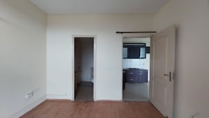 Room in 1 BHK Builder Floor at Sector 21 – for Rent