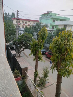1 BHK Independent House – Garden View at Sector 4 - for Rent