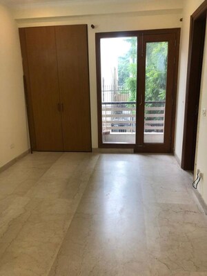 Room in 4 BHK Builder Floor at Hemkunt Colony – for Sale