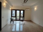 3 BHK + Prayer Room,Study Room 200 Sq.Yd. Builder Floor in Shivalik Colony